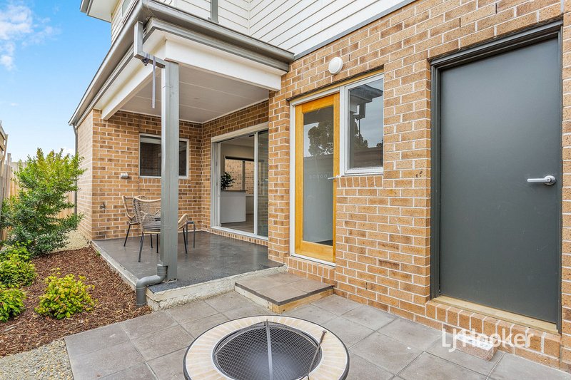 Photo - 2/53 Margaret Street, Werribee VIC 3030 - Image 14