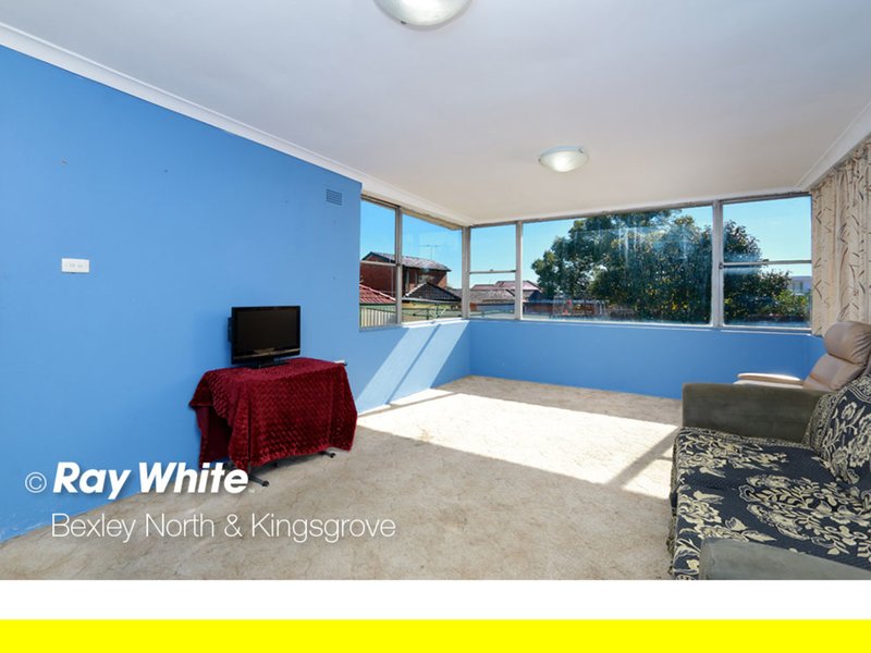 Photo - 253 William Street, Kingsgrove NSW 2208 - Image 4