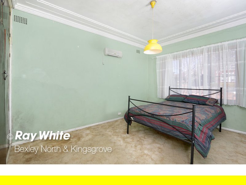 Photo - 253 William Street, Kingsgrove NSW 2208 - Image 5