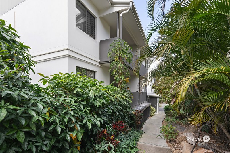 Photo - 25/30 Jordan Street, Greenslopes QLD 4120 - Image 13