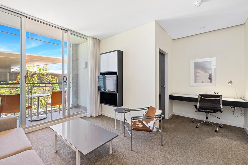 Photo - 25/33 Mounts Bay Road, Perth WA 6000 - Image 6