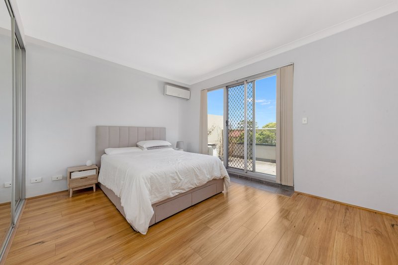 Photo - 25/38-46 Cairds Avenue, Bankstown NSW 2200 - Image 5