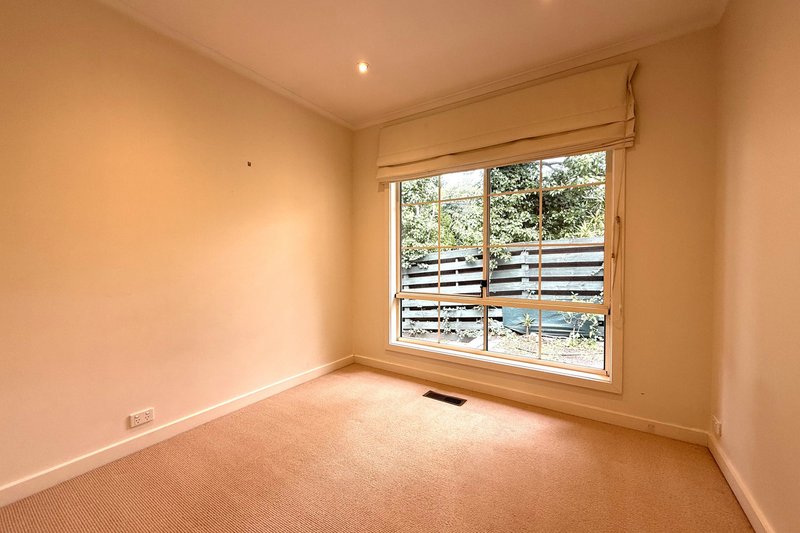 Photo - 2/54 Balwyn Road, Balwyn VIC 3103 - Image 10
