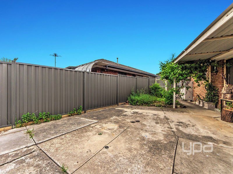 Photo - 2/54 Bicentennial Crescent, Meadow Heights VIC 3048 - Image 7