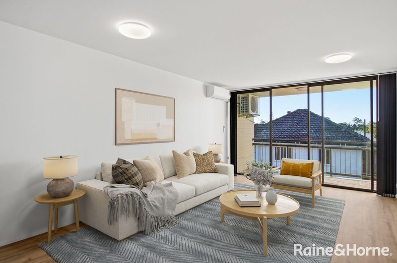 Photo - 2/54 Brisbane Street, St Lucia QLD 4067 - Image 1