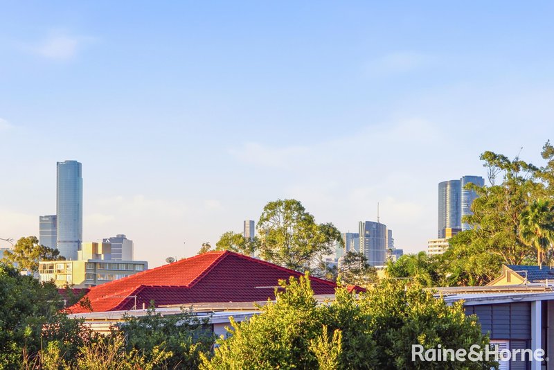 Photo - 2/54 Brisbane Street, St Lucia QLD 4067 - Image 8