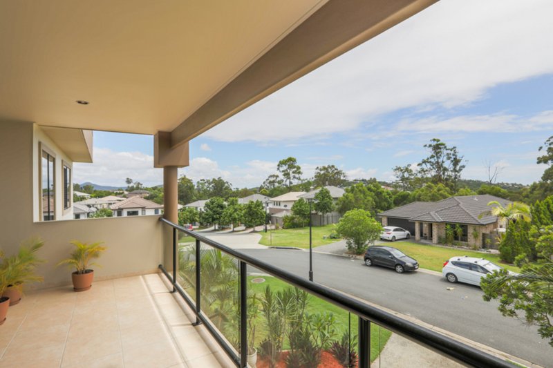 Photo - 2/54 Codrington Circuit, Pacific Pines QLD 4211 - Image 12