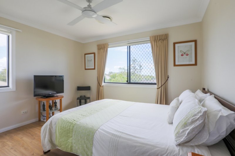 Photo - 2/54 Codrington Circuit, Pacific Pines QLD 4211 - Image 16