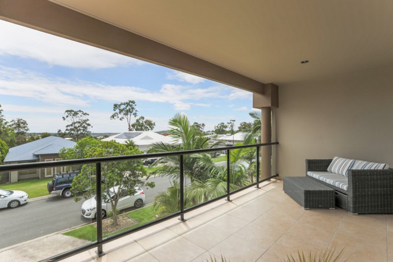 Photo - 2/54 Codrington Circuit, Pacific Pines QLD 4211 - Image 23