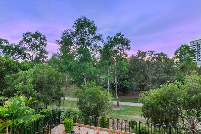 Photo - 254 Easthill Drive, Robina QLD 4226 - Image 3