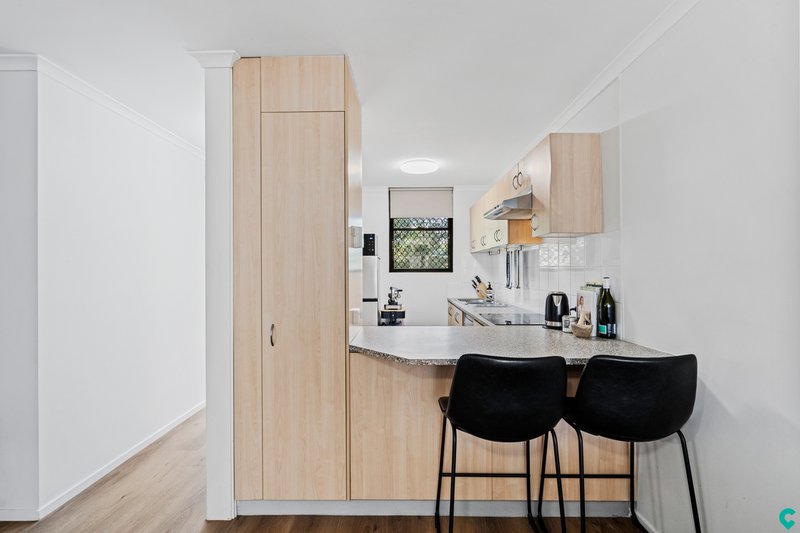 Photo - 2/54 Jackson Street, Hamilton QLD 4007 - Image 3