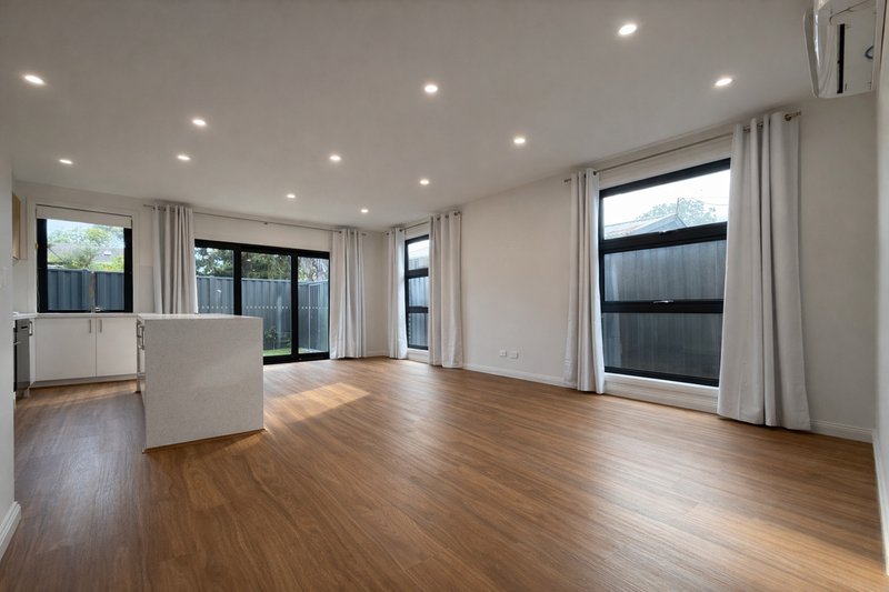 Photo - 2/54 Kirby Street, Reservoir VIC 3073 - Image 5