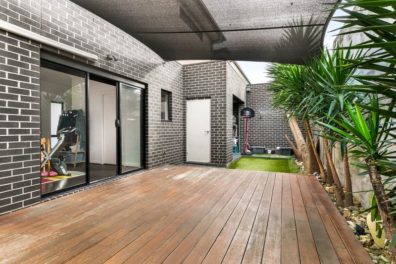 Photo - 2/54 Ledger Avenue, Fawkner VIC 3060 - Image 6