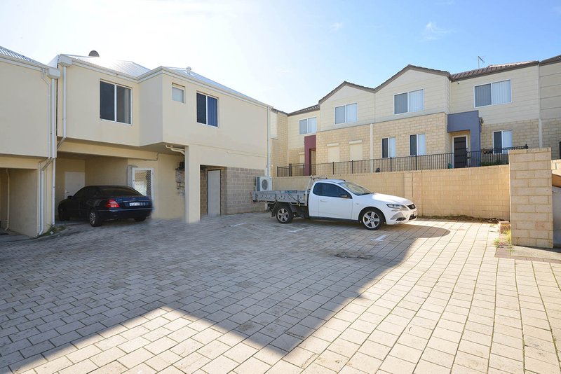 Photo - 254 Ocean Keys Boulevard, Clarkson WA 6030 - Image 12