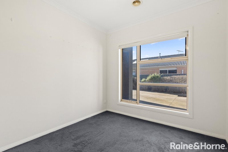 Photo - 2/54 Pearl Drive, Craigieburn VIC 3064 - Image 6