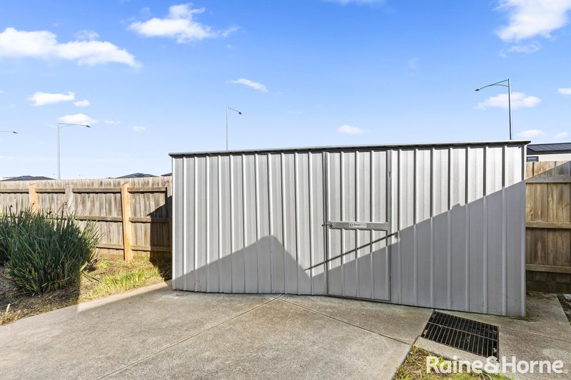 Photo - 2/54 Pearl Drive, Craigieburn VIC 3064 - Image 10