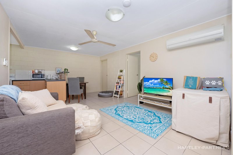 Photo - 2/54 Percy Street, West End QLD 4810 - Image 4
