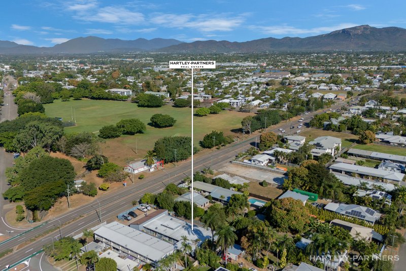 Photo - 2/54 Percy Street, West End QLD 4810 - Image 11