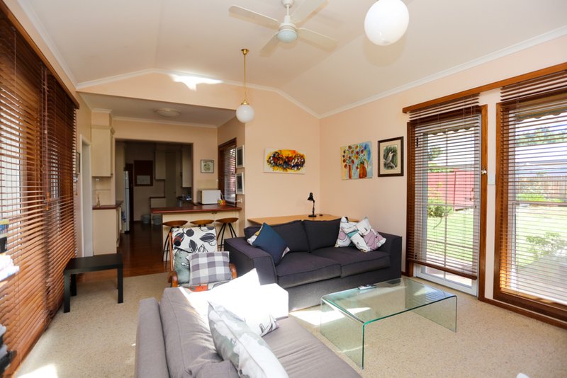 Photo - 254 Russell Street, Bathurst NSW 2795 - Image 4