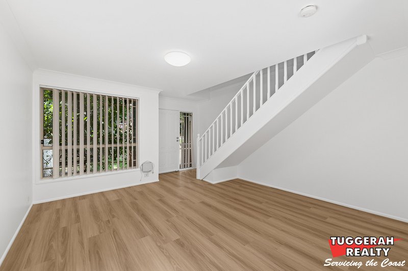 Photo - 2/54 Tonkiss Street, Tuggerah NSW 2259 - Image 4