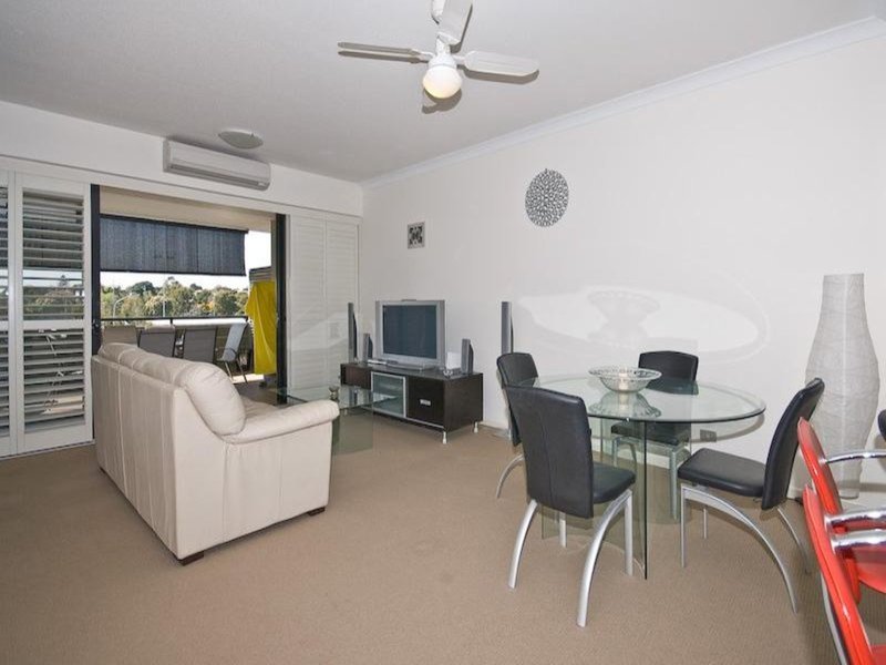 Photo - 25/41 Playfield  St , Chermside QLD 4032 - Image 4