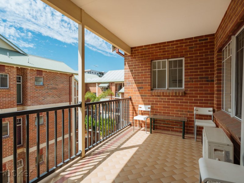 Photo - 25/49-53 Bronte Street, East Perth WA 6004 - Image 12