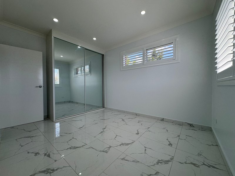 Photo - 254B Brenan Street, Smithfield NSW 2164 - Image 3