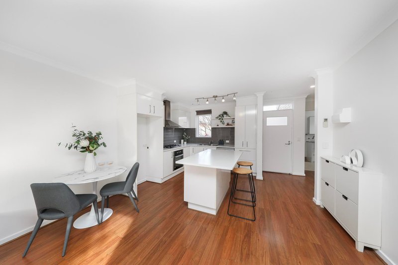 Photo - 2/55 Challis Street, Newport VIC 3015 - Image 3