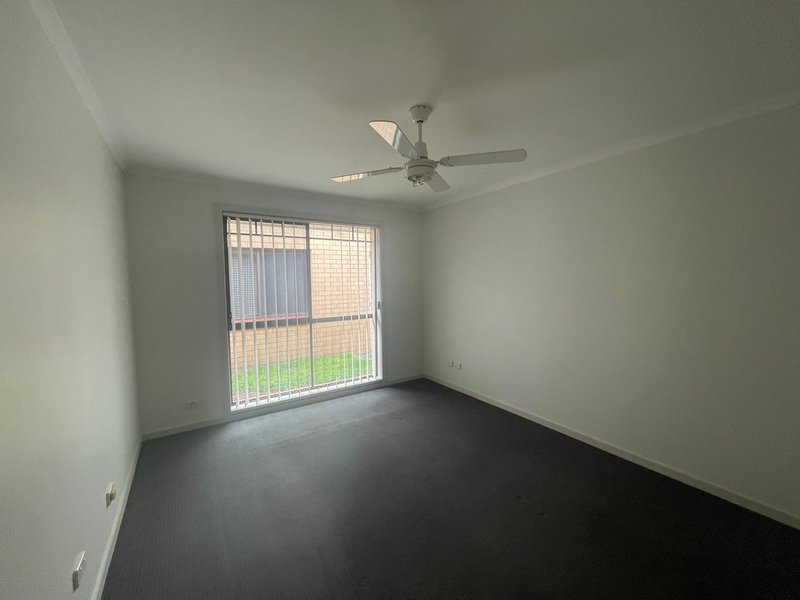 Photo - 2/55 Grieve Parade, Altona VIC 3018 - Image 7