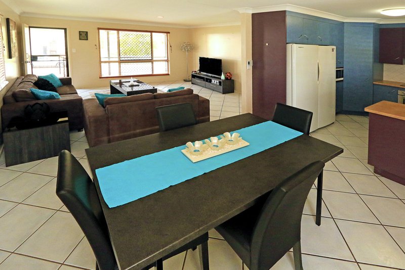 Photo - 255 Hook Street, Berserker QLD 4701 - Image 6