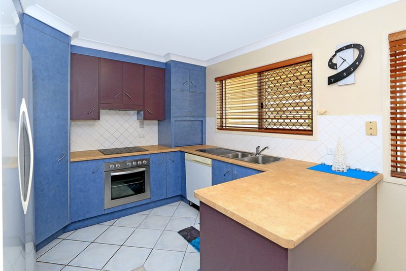 Photo - 255 Hook Street, Berserker QLD 4701 - Image 11