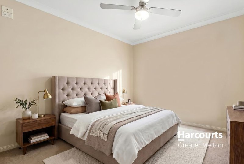 Photo - 2/55 Mcburnie Drive, Kurunjang VIC 3337 - Image 9