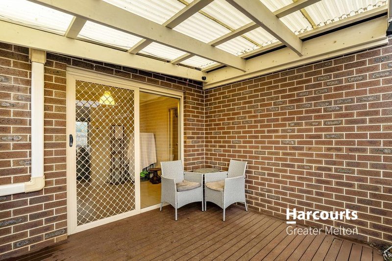 Photo - 2/55 Mcburnie Drive, Kurunjang VIC 3337 - Image 12