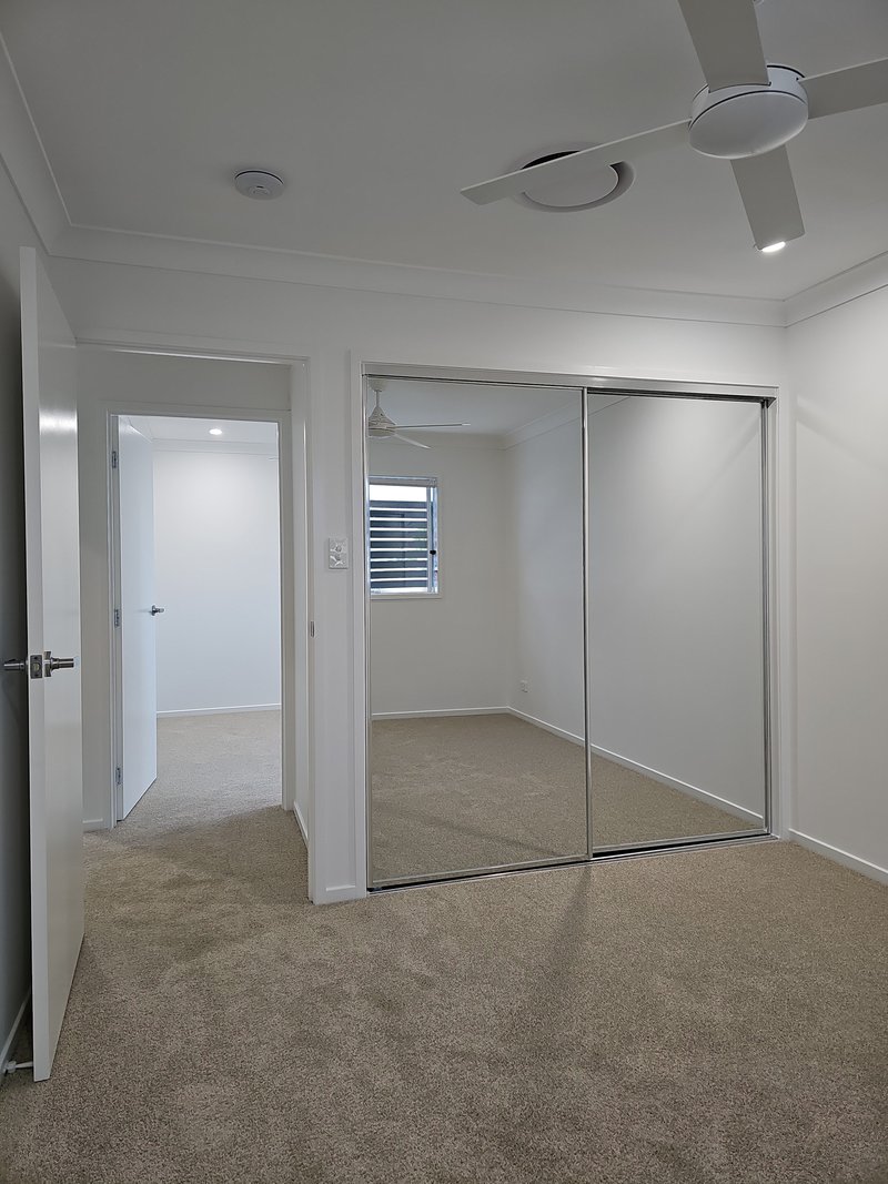 Photo - 25/5 Royal Street, Kallangur QLD 4503 - Image 11