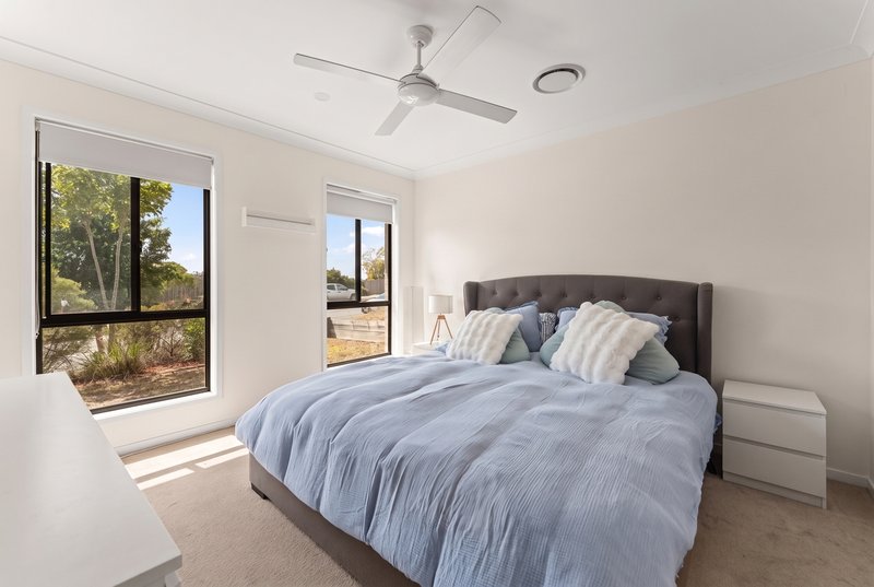 Photo - 255 Tallagandra Road, Holmview QLD 4207 - Image 7