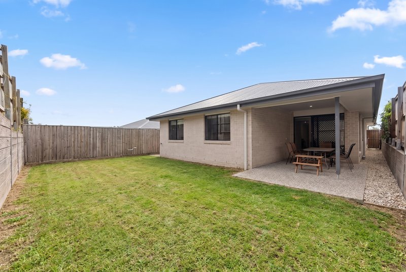 Photo - 255 Tallagandra Road, Holmview QLD 4207 - Image 14