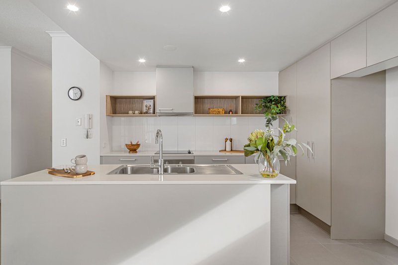 Photo - 255/129 Laver Drive, Robina QLD 4226 - Image 4