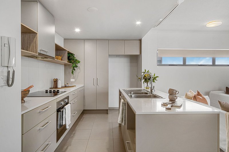 Photo - 255/129 Laver Drive, Robina QLD 4226 - Image 10