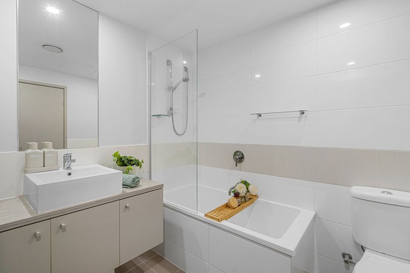 Photo - 255/129 Laver Drive, Robina QLD 4226 - Image 17