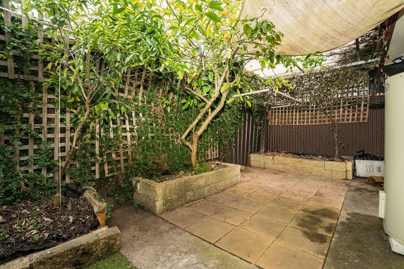 Photo - 2/559 Kemp Street, Lavington NSW 2641 - Image 7