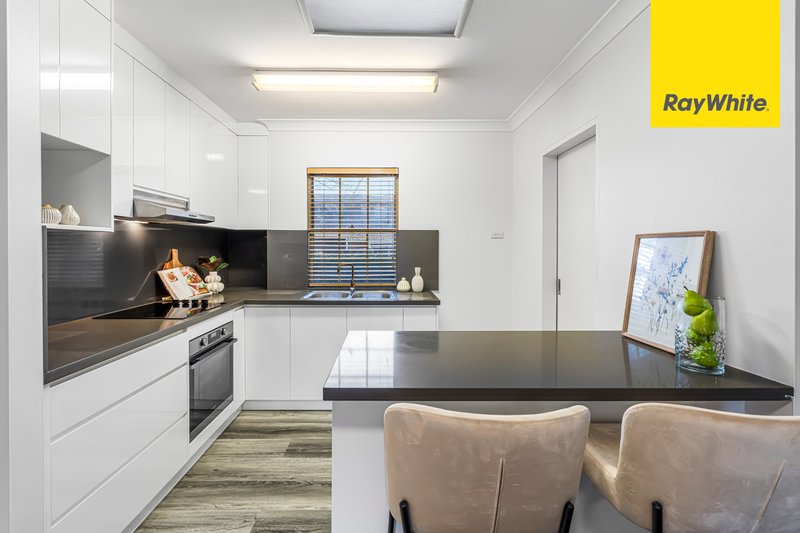 Photo - 2/56 Anzac Avenue, West Ryde NSW 2114 - Image 4