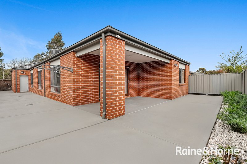Photo - 256 Casey Fields Boulevard, Cranbourne East VIC 3977 - Image 12