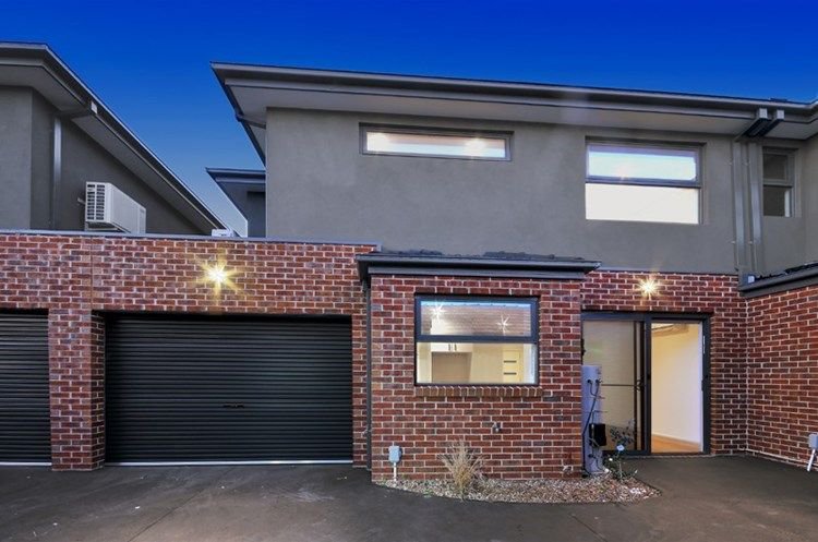 Photo - 2/56 Fischer Street, Coburg VIC 3058 - Image 2