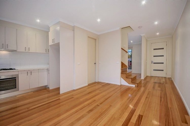 Photo - 2/56 Fischer Street, Coburg VIC 3058 - Image 4