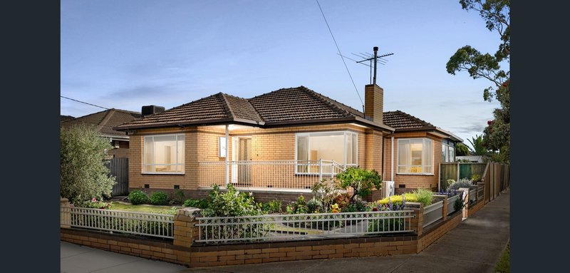 Photo - 256 Furlong Road, St Albans VIC 3021 - Image 1