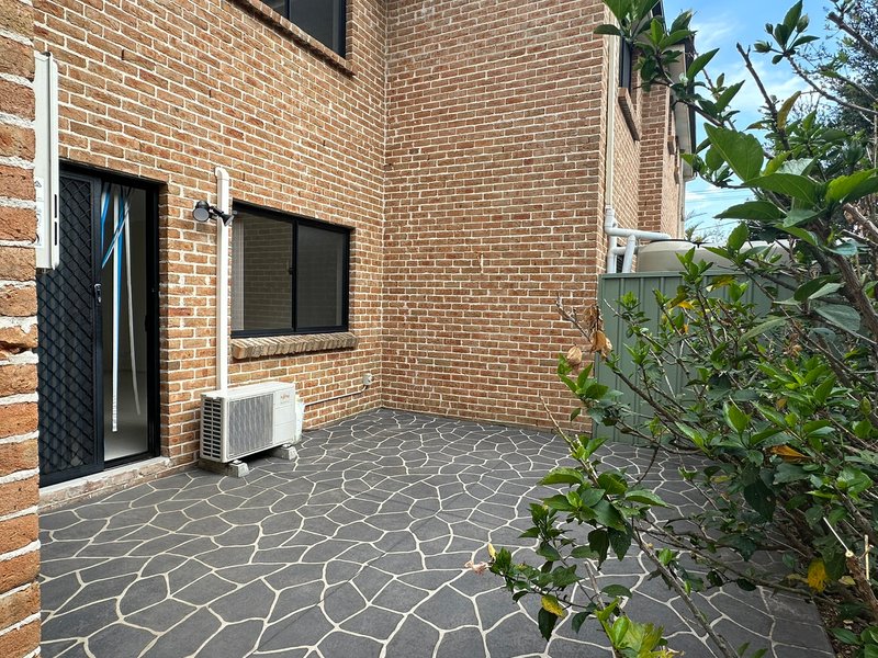 Photo - 2/56 Gallipoli Avenue, Blackwall NSW 2256 - Image 15