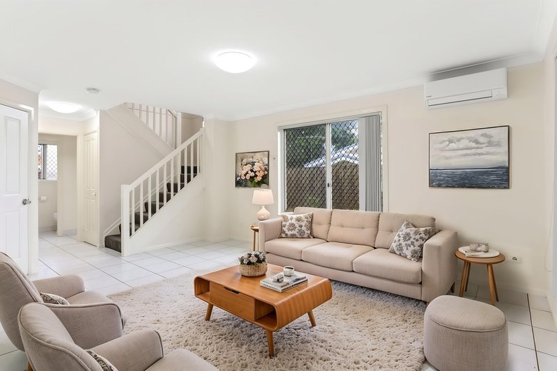 Photo - 2/56 Griffith Street, Everton Park QLD 4053 - Image 3