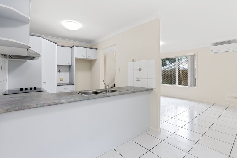 Photo - 2/56 Griffith Street, Everton Park QLD 4053 - Image 7