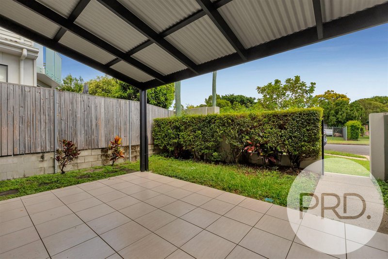 Photo - 2/56 Lovegrove Street, Zillmere QLD 4034 - Image 3