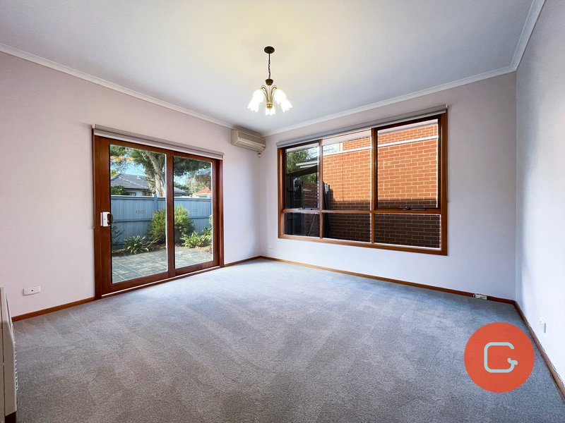 Photo - 2/56 Macrina Street, Oakleigh East VIC 3166 - Image 4